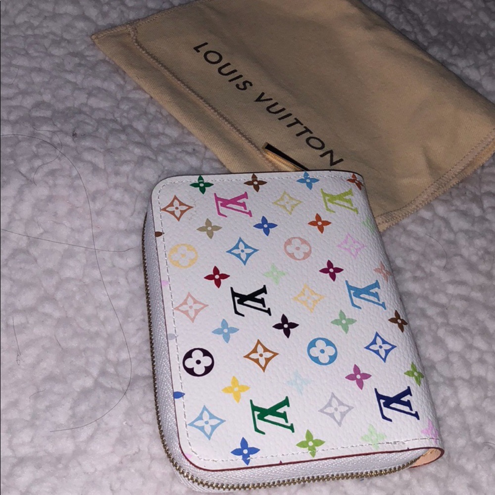 *SOLD* LV Zippy Wallet